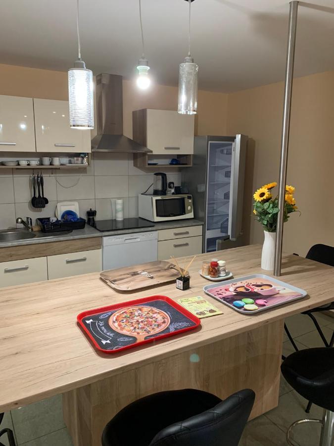 Deli Terasz B Apartman Free Parking, Self-Check-In Anytime Γκιόρ Εξωτερικό φωτογραφία