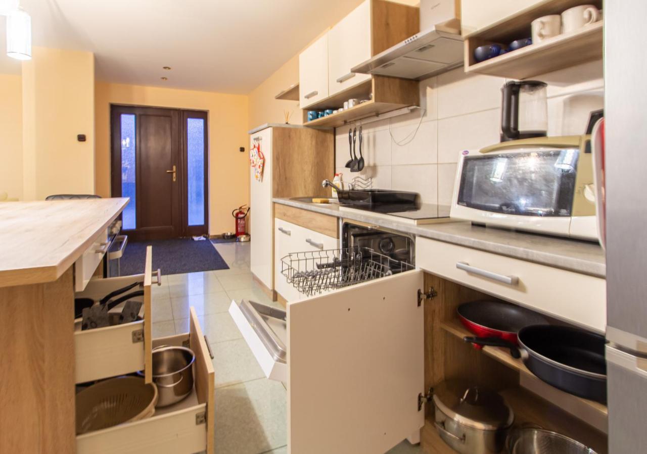 Deli Terasz B Apartman Free Parking, Self-Check-In Anytime Γκιόρ Εξωτερικό φωτογραφία